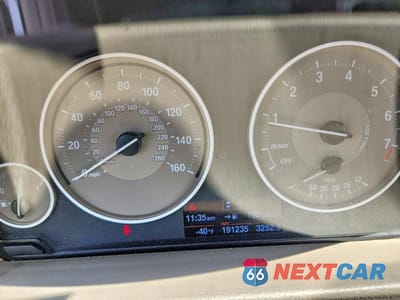 Zdjęcie 9 z 12 samochodu: 2013 BMW 335 XI VIN:WBA3B9C52DF140800 - miniatura
