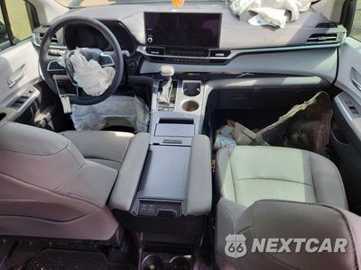 Zdjęcie 8 z 12 samochodu: 2025 TOYOTA SIENNA XLE 8-PASSENGER VIN:5TDYRKEC7SS287800 - miniatura