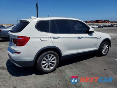 Trzecie zdjęcie samochodu z tyłu: 2017 BMW X3 SDRIVE28I VIN:5UXWZ7C3XH0X39370 - miniatura
