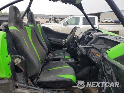 Piąte zdjęcie samochodu w środku: 2020 KAWASAKI TERYX UTILITY VEHICLE VIN:JKARFCA16LB506837 - miniatura