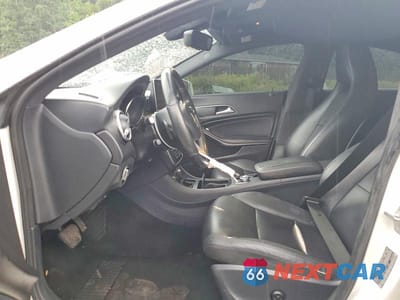 Zdjęcie 7 z 12 samochodu: 2015 MERCEDES-BENZ CLA 250 VIN:WDDSJ4EB4FN281180 - miniatura