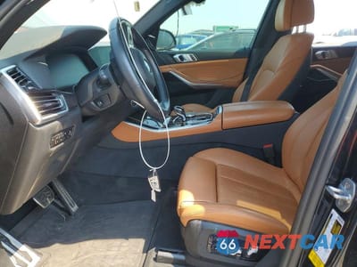 Zdjęcie 7 z 13 samochodu: 2019 BMW X5 XDRIVE40I VIN:5UXCR6C53KLL05408 - miniatura