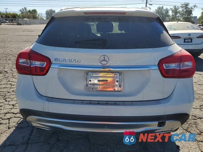 Zdjęcie 6 z 13 samochodu: 2017 MERCEDES-BENZ GLA 250 VIN:WDCTG4EB8HJ356139 - miniatura