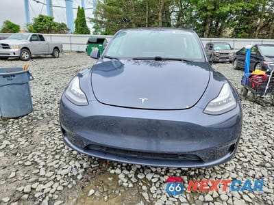 Piąte zdjęcie samochodu w środku: 2020 TESLA MODEL Y VIN:5YJYGDEE8LF031593 - miniatura