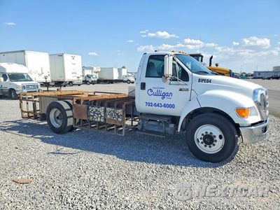 Czwarte zdjęcie samochodu z boku: 2008 FORD F650 SUPER DUTY VIN:3FRWF65H88V069017 - miniatura
