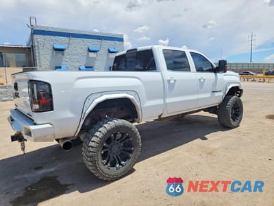 Trzecie zdjęcie samochodu z tyłu: 2019 GMC SIERRA K2500 DENALI VIN:1GT12SEY0KF167046 - miniatura