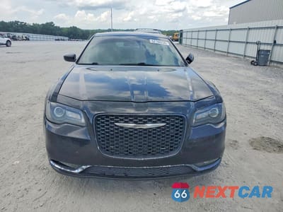 Piąte zdjęcie samochodu w środku: 2019 CHRYSLER 300 S VIN:2C3CCAGG0KH586134 - miniatura