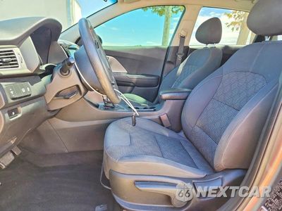 Zdjęcie 7 z 12 samochodu: 2018 KIA NIRO LX VIN:KNDCB3LC4J5161938 - miniatura