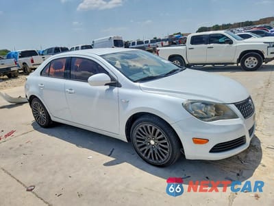 Czwarte zdjęcie samochodu z boku: 2011 SUZUKI KIZASHI SE VIN:JS2RE9A35B6111784 - miniatura