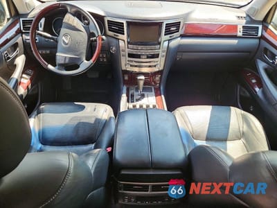 Zdjęcie 8 z 13 samochodu: 2014 LEXUS LX 570 VIN:JTJHY7AX0E4134150 - miniatura