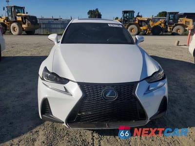 Piąte zdjęcie samochodu w środku: 2018 LEXUS IS 300 VIN:JTHBA1D20J5081320 - miniatura