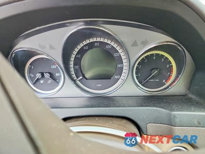Zdjęcie 9 z 12 samochodu: 2011 MERCEDES-BENZ C 300 VIN:WDDGF5EB2BF647056 - miniatura