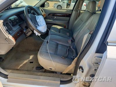 Zdjęcie 7 z 13 samochodu: 2008 MERCURY GRAND MARQUIS LS VIN:2MEFM75V18X639043 - miniatura