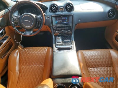 Zdjęcie 8 z 13 samochodu: 2016 JAGUAR XJL PORTFOLIO VIN:SAJWJ2GD3G8W02934 - miniatura