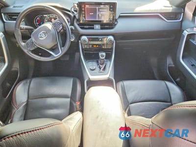 Zdjęcie 8 z 12 samochodu: 2021 TOYOTA RAV4 PRIME SE VIN:JTMAB3FV9MD036013 - miniatura