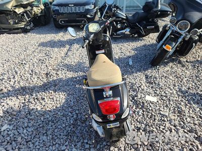 Czwarte zdjęcie samochodu z boku: 2013 VESPA LX 150IE VIN:ZAPM688F5D5004205 - miniatura