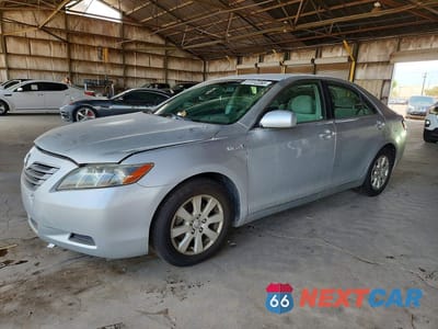 2007 TOYOTA CAMRY HYBRID JTNBB46K773033696 - główne zdjęcie licytacji z USA - miniatura