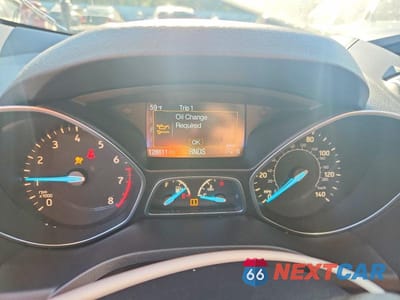 Zdjęcie 9 z 13 samochodu: 2017 FORD ESCAPE SE VIN:1FMCU9GD2HUC53853 - miniatura