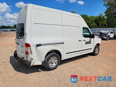 Trzecie zdjęcie samochodu z tyłu: 2017 NISSAN NV 2500 DELIVERY VAN VIN:1N6BF0LY7HN802680 - miniatura