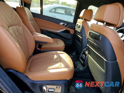 Zdjęcie 11 z 14 samochodu: 2025 BMW X7 XDRIVE40I VIN:5UX23EM0XS9Y26777 - miniatura