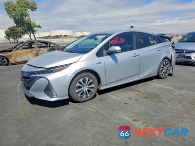 2021 TOYOTA PRIUS PRIME LE JTDKAMFP2M3191586 - główne zdjęcie licytacji z USA - miniatura