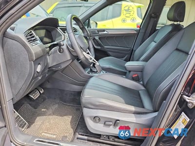 Zdjęcie 7 z 13 samochodu: 2024 VOLKSWAGEN TIGUAN SE R-LINE BLACK VIN:3VVCB7AX8RM059367 - miniatura