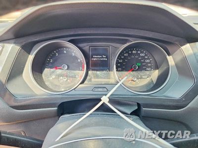 Zdjęcie 9 z 13 samochodu: 2018 VOLKSWAGEN TIGUAN SE VIN:3VV2B7AX9JM165987 - miniatura