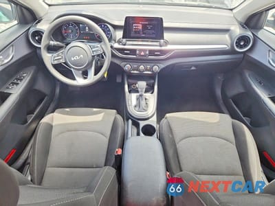 Zdjęcie 8 z 13 samochodu: 2024 KIA FORTE LXS VIN:3KPF24AD1RE708470 - miniatura