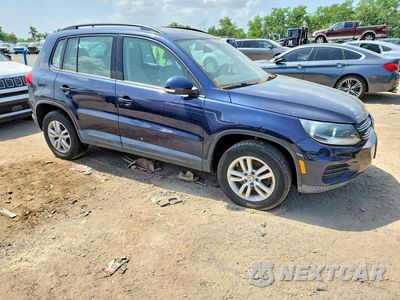 Czwarte zdjęcie samochodu z boku: 2016 VOLKSWAGEN TIGUAN S VIN:WVGBV7AX8GW528645 - miniatura