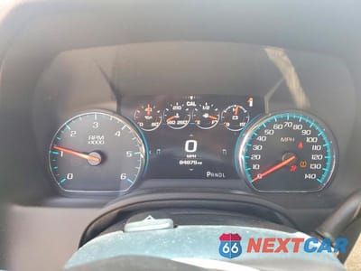 Zdjęcie 9 z 13 samochodu: 2017 GMC YUKON XL DENALI VIN:1GKS1HKJ3HR358067 - miniatura