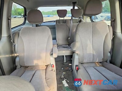 Zdjęcie 10 z 13 samochodu: 2012 KIA SEDONA LX VIN:KNDMG4C73C6457030 - miniatura