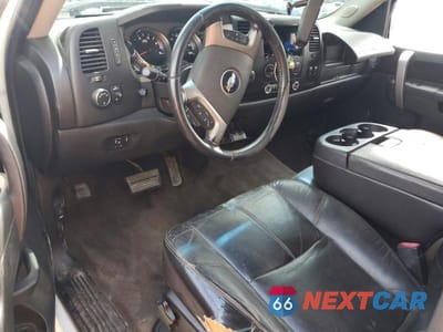 Zdjęcie 8 z 12 samochodu: 2010 CHEVROLET SILVERADO K2500 HEAVY DUTY LT VIN:1GC4KXB65AF119067 - miniatura