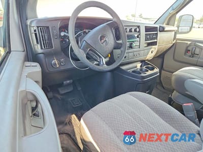 Zdjęcie 8 z 13 samochodu: 2011 GMC SAVANA G3500 LT VIN:1GJZ71FG8B1115688 - miniatura