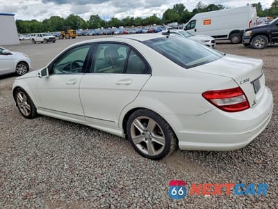 Drugie zdjęcie samochodu z przodu: 2011 MERCEDES-BENZ C 300 4MATIC VIN:WDDGF8BB6BR153156 - miniatura