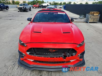 Piąte zdjęcie samochodu w środku: 2022 FORD MUSTANG GT VIN:1FATP8FF2N5116545 - miniatura