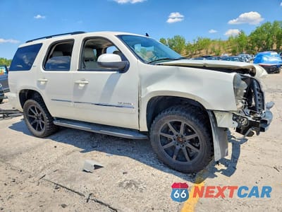 Czwarte zdjęcie samochodu z boku: 2012 GMC YUKON SLT VIN:1GKS2CE03CR267490 - miniatura