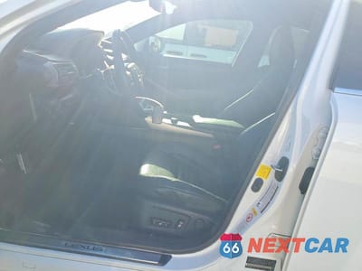 Zdjęcie 7 z 12 samochodu: 2018 LEXUS IS 300 VIN:JTHBA1D20J5081320 - miniatura
