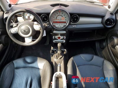 Zdjęcie 8 z 14 samochodu: 2009 MINI COOPER CLUBMAN VIN:WMWML33509TN68677 - miniatura