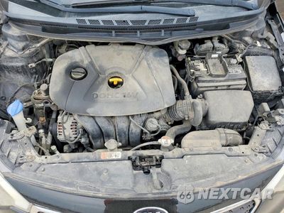 Zdjęcie 11 z 12 samochodu: 2016 KIA FORTE LX VIN:KNAFX4A62G5455748 - miniatura