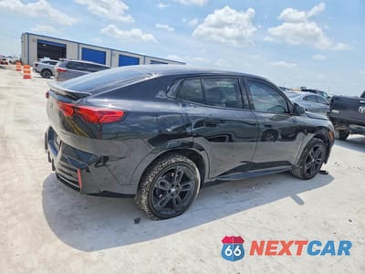 Trzecie zdjęcie samochodu z tyłu: 2025 BMW X2 XDRIVE28I VIN:WBX63GM07S5318906 - miniatura