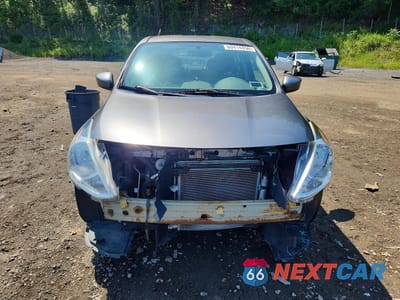 Piąte zdjęcie samochodu w środku: 2017 NISSAN VERSA 1.6 SV VIN:3N1CN7AP2HL828636 - miniatura