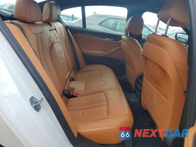 Zdjęcie 10 z 12 samochodu: 2019 BMW 530E VIN:WBAJA9C53KB399374 - miniatura