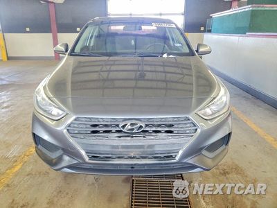 Piąte zdjęcie samochodu w środku: 2018 HYUNDAI ACCENT VIN:3KPC24A30JE011371 - miniatura