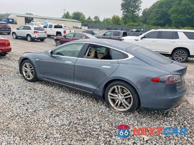 Drugie zdjęcie samochodu z przodu: 2013 TESLA MODEL S VIN:5YJSA1AC2DFP10190 - miniatura