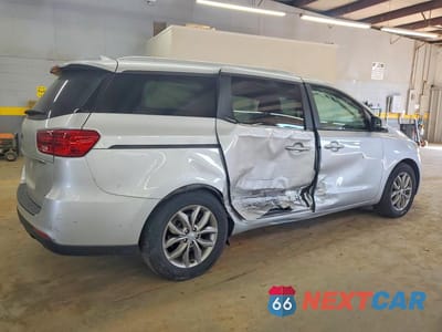 Trzecie zdjęcie samochodu z tyłu: 2021 KIA SEDONA EX VIN:KNDMB5C13M6662199 - miniatura