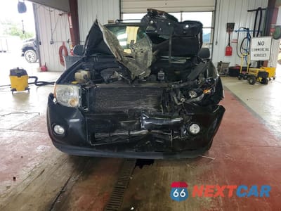 Piąte zdjęcie samochodu w środku: 2011 FORD ESCAPE XLT VIN:1FMCU9DG6BKC62167 - miniatura