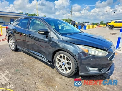 Czwarte zdjęcie samochodu z boku: 2015 FORD FOCUS SE VIN:1FADP3F20FL334503 - miniatura