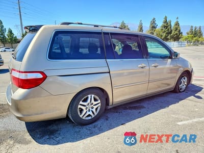 Trzecie zdjęcie samochodu z tyłu: 2005 HONDA ODYSSEY EXL VIN:5FNRL38725B027176 - miniatura