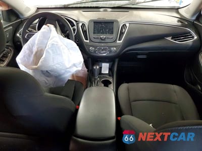 Zdjęcie 8 z 12 samochodu: 2017 CHEVROLET MALIBU LS VIN:1G1ZB5ST6HF150539 - miniatura