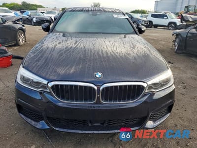 Piąte zdjęcie samochodu w środku: 2018 BMW 540 XI VIN:WBAJE7C54JG891602 - miniatura